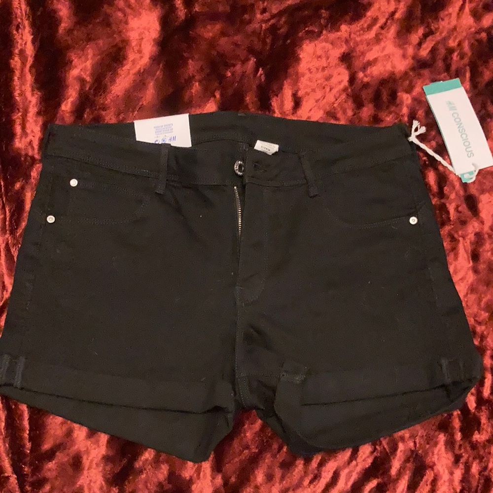 H&M push up shorts